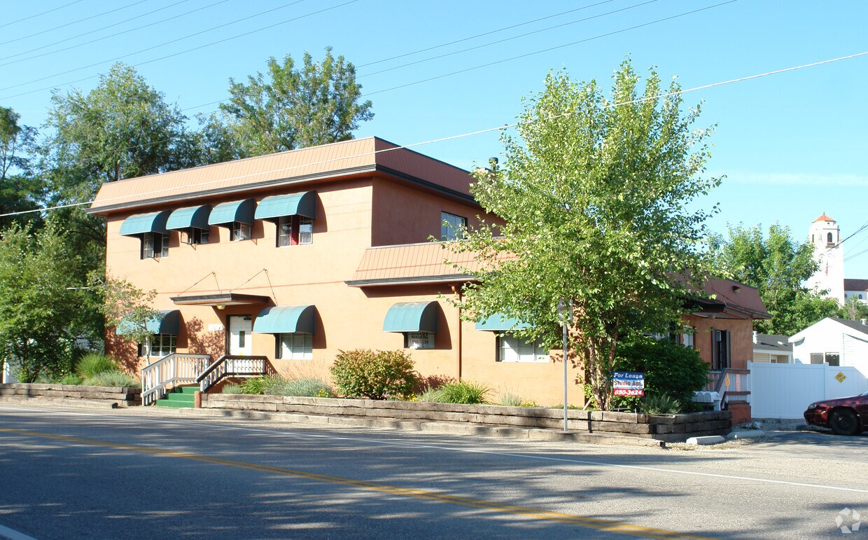 Building Photo - 2519 W Boise Ave