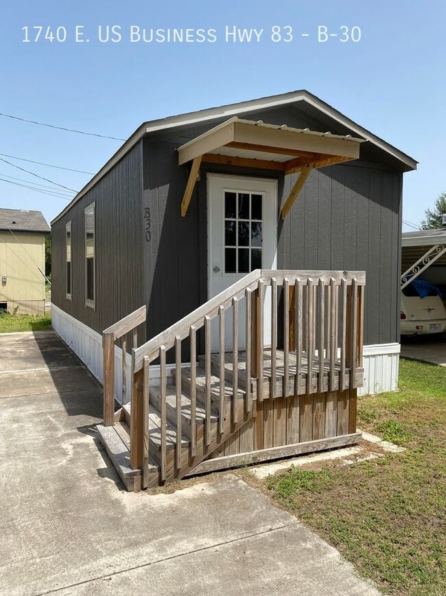 Building Photo - 1740 E U.S. Business 83