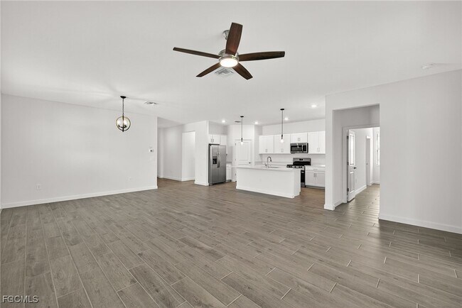 Foto del edificio - 14306 Winding Cedar Wy