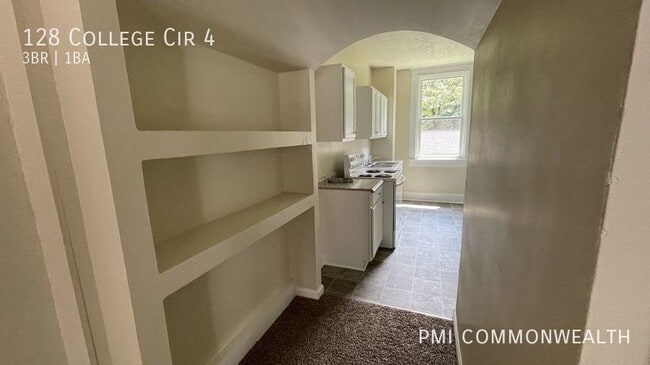Building Photo - 128 College Cir