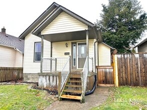Building Photo - 1529 Windermere Rd