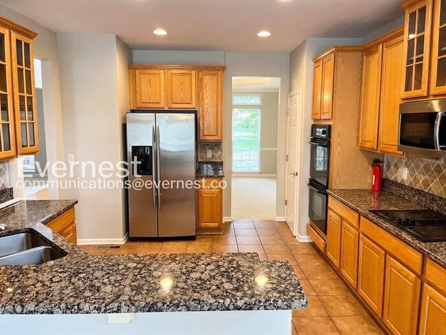 Foto del edificio - 743 Rolling Fork Dr