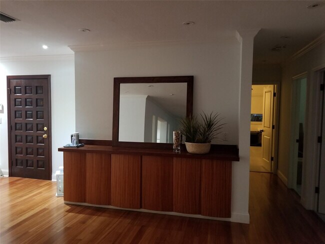 Foto del edificio - 2369 Overbrook St