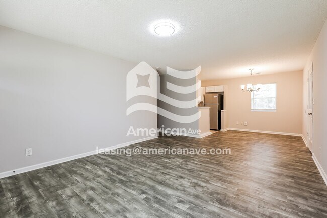 Foto del edificio - 670 Idlewood Cir