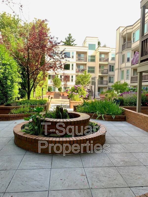 Foto del edificio - 2152 N 112th St