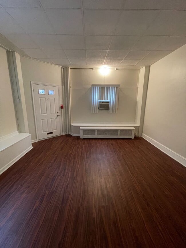 Building Photo - 1121 Tasker St