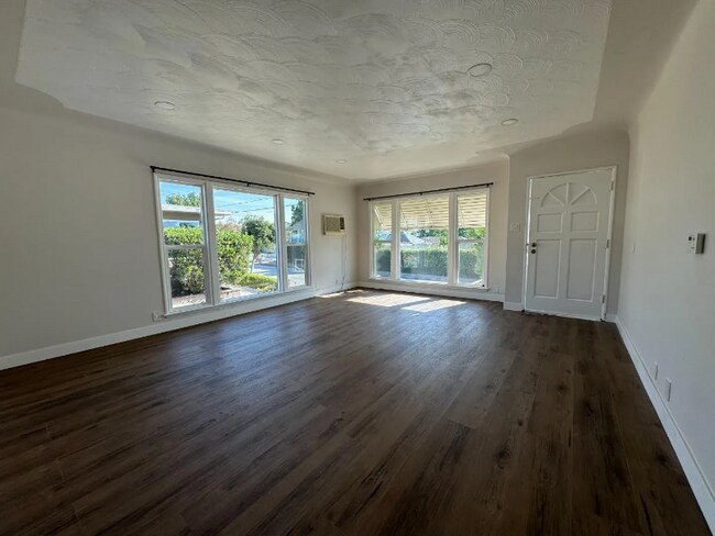 Building Photo - 12817 Beverly Blvd