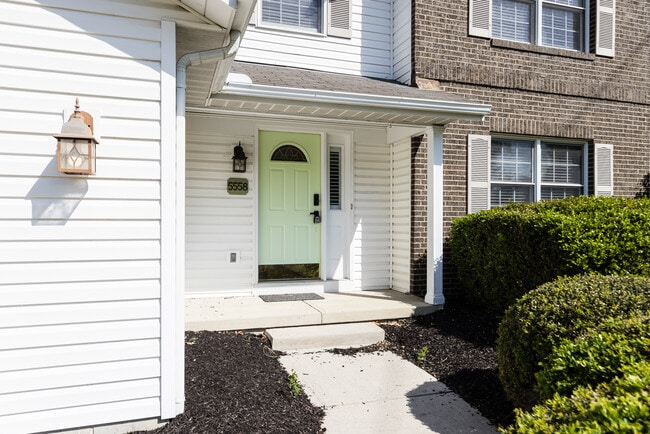 Building Photo - 5558 Parker Hill Ln