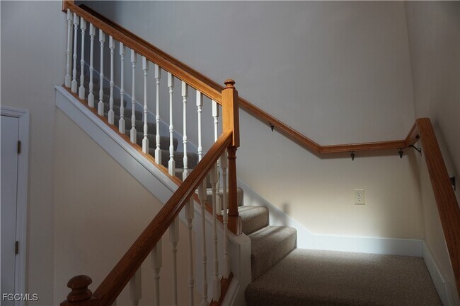 Building Photo - 13091 Sandy Key Bend