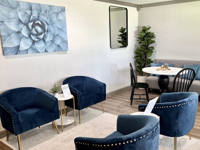 Building Photo - Fairfax