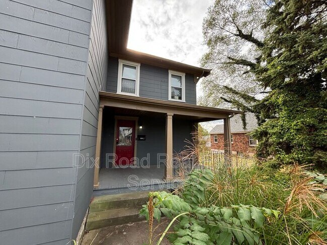 Foto del edificio - 335 Watervliet Ave