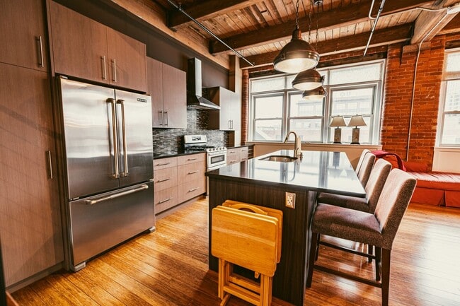 Building Photo - 1 Capron St