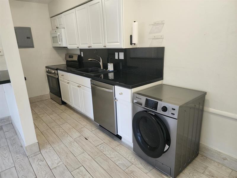 Foto principal - 340 SW 16th Ct