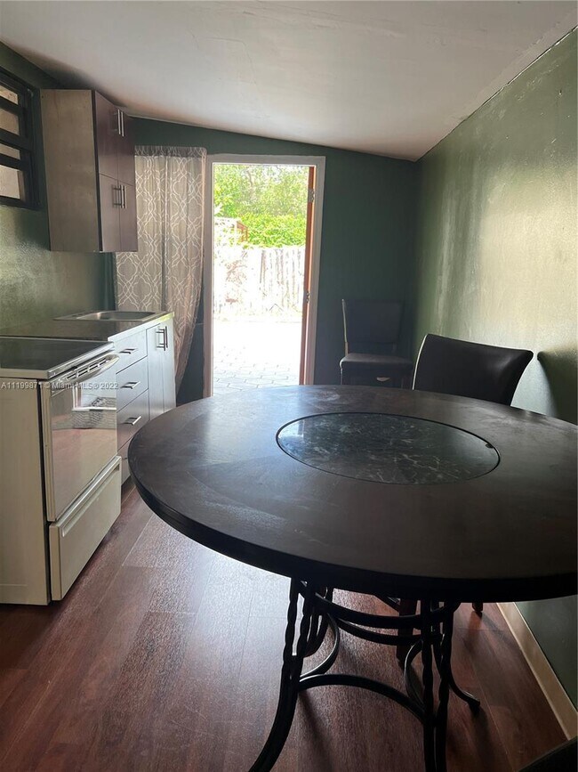 Foto del edificio - 2901 NW 169th Terrace