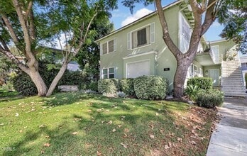 Building Photo - 1545-1542 Riverside Dr