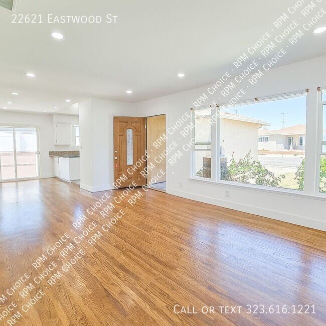 Foto del edificio - 22621 Eastwood St