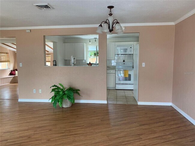 Building Photo - 1509 Banyan Dr