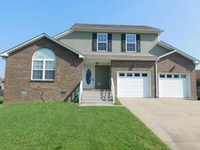 Building Photo - 1537 Apache Way