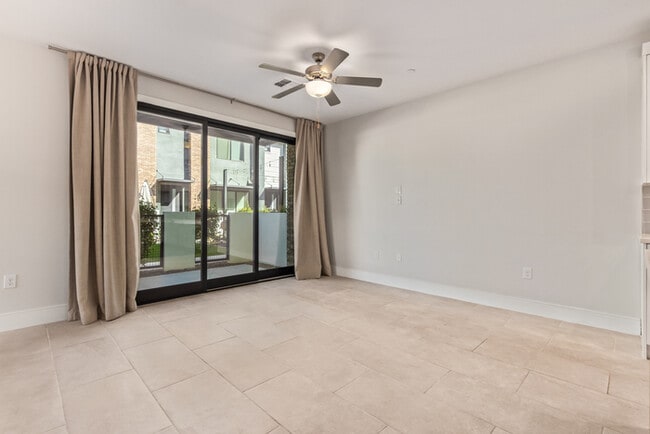 Photo - 138 E Lexington Ave House