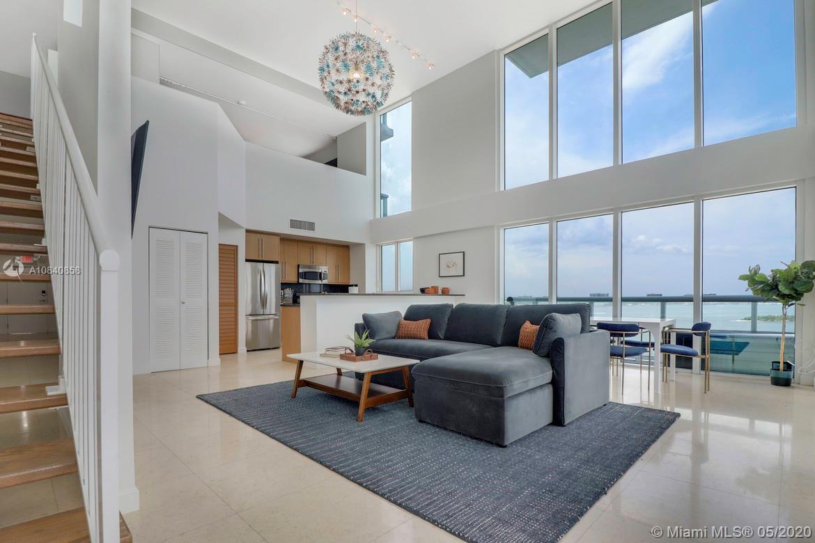Foto principal - 7939 East Dr