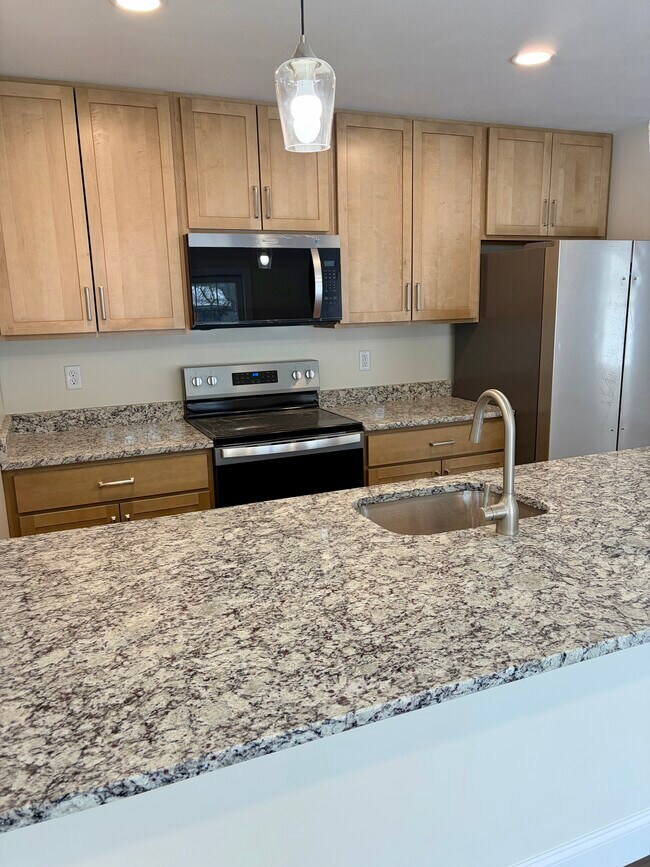 Building Photo - 122 Memphis St