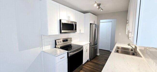 Foto del edificio - 10 Oak Ave