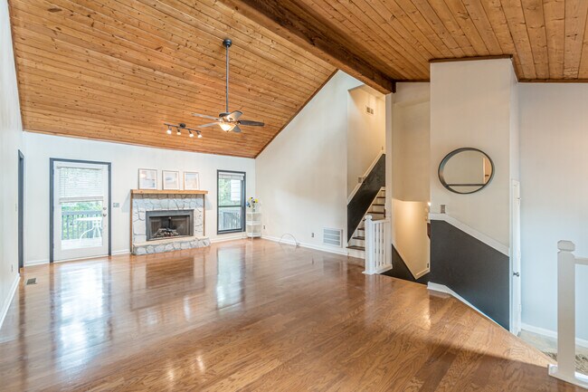 Building Photo - 510 Wood Valley Trce