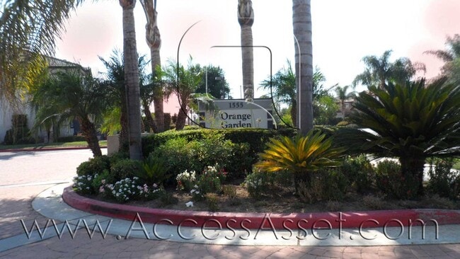 Foto del edificio - Gorgeous Condo in Prestigious Community With 2 Bed/2 Baths In Redlands!