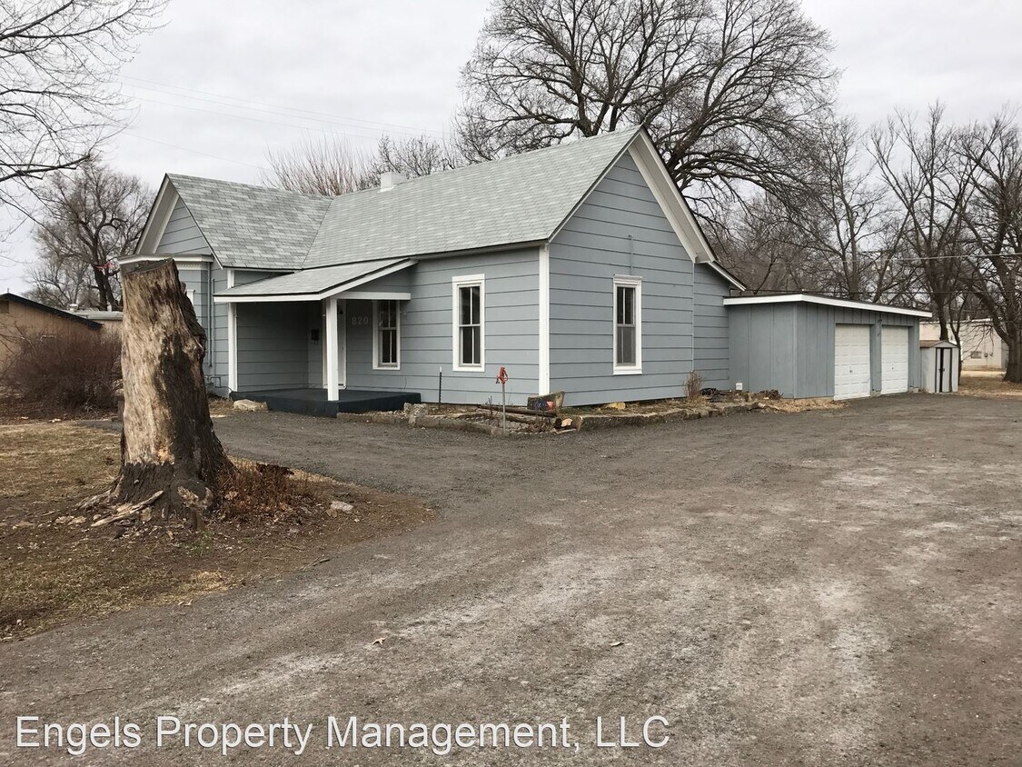 Primary Photo - 3 br, 1 bath House - 820 W 6th