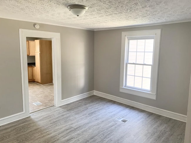 Building Photo - Stylish Downtown Retreat in the Heart of G...
