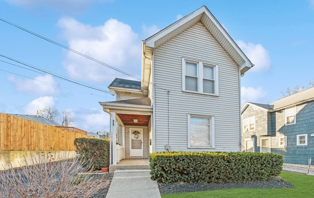 Primary Photo - 425 E 9th St