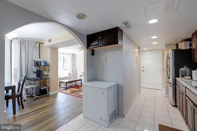 Foto del edificio - 525 N Armistead St