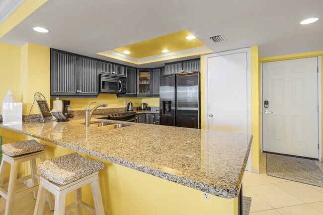 Building Photo - Bay View Tower #132-Sanibel Harbour Resort