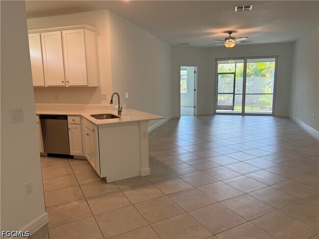 Foto del edificio - 9093 Leatherwood Loop