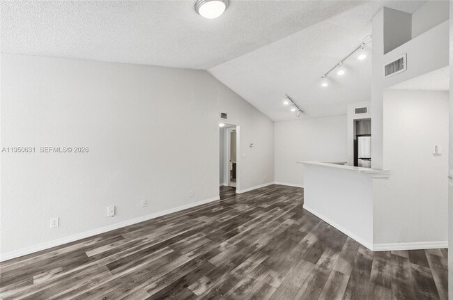 Building Photo - 437 Vista Isles Dr