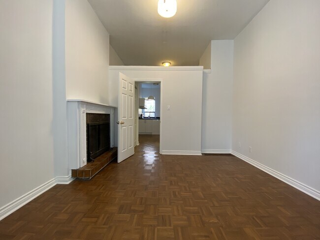 Photo du bâtiment - 202 Gerrard St E