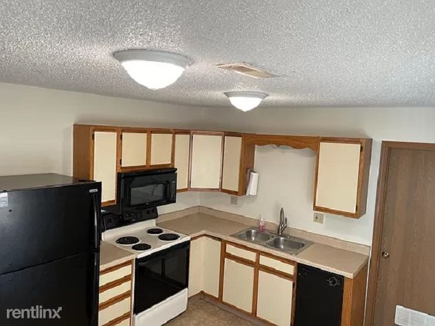 Building Photo - 3 br, 1 bath House - 6315 SW 10th Ave