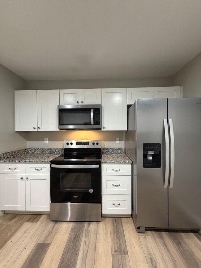 Building Photo - 907 Linden St