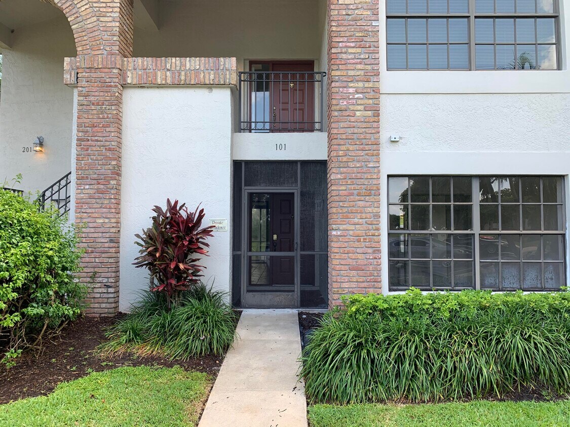 Primary Photo - 8073 Aberdeen Dr