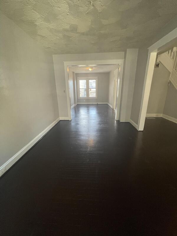 Foto del edificio - 313 Lyndhurst St