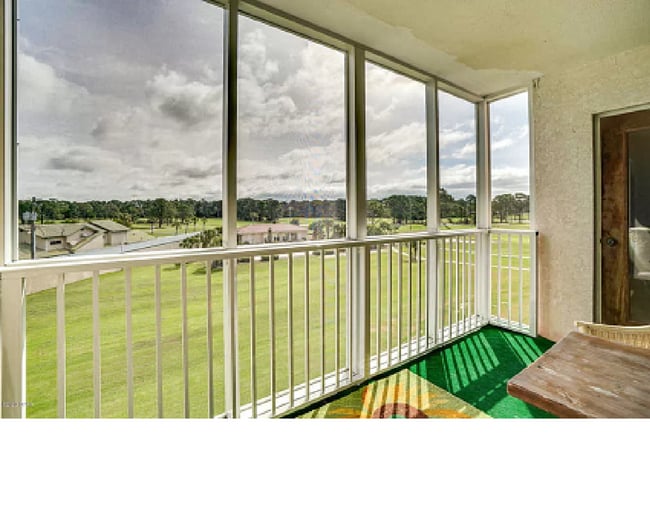 Foto del edificio - 112 Fairway Blvd