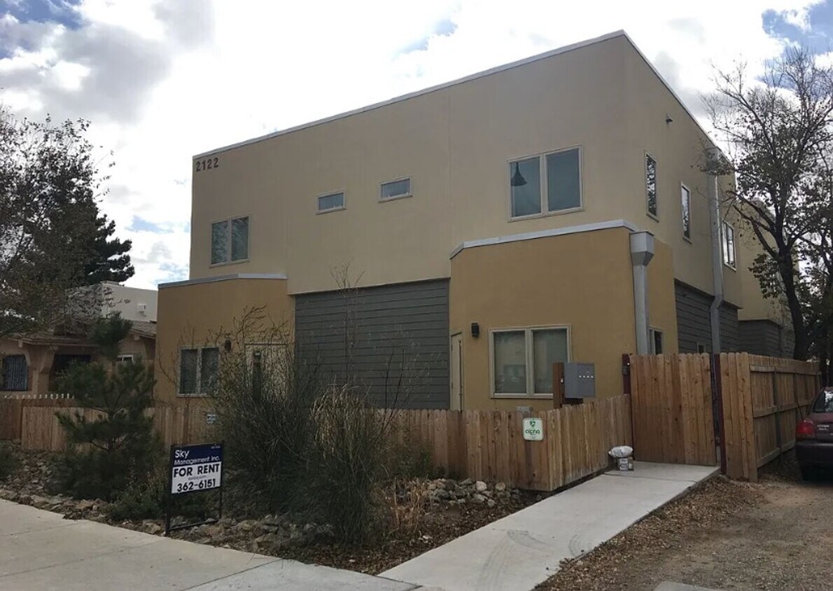 Foto principal - 2120 Lead Ave SE
