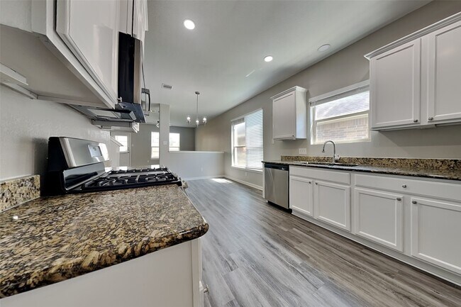 Building Photo - 12915 Madison Boulder Ln