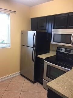 Building Photo - 1040 Lake Shore Dr