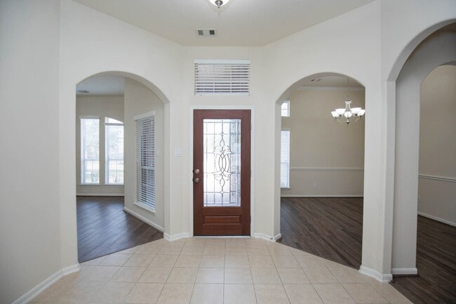 Building Photo - 835 Aqua Vista Ln