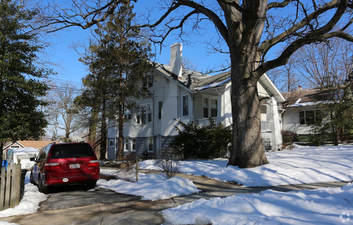 Foto del edificio - 228 Manor Cir