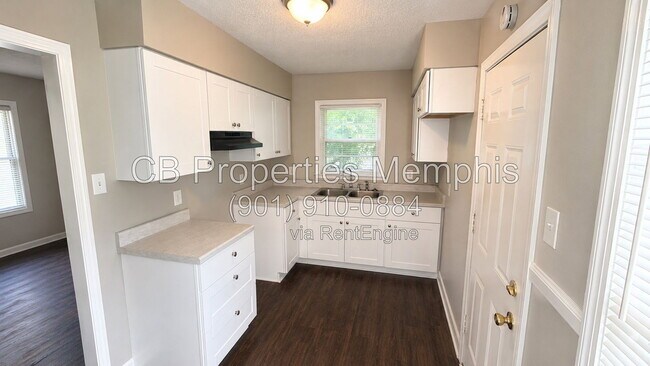 Foto del edificio - 4700 Berta Rd