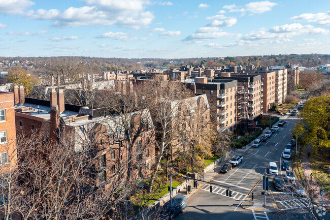 Aerial Photo - The Broadlawn