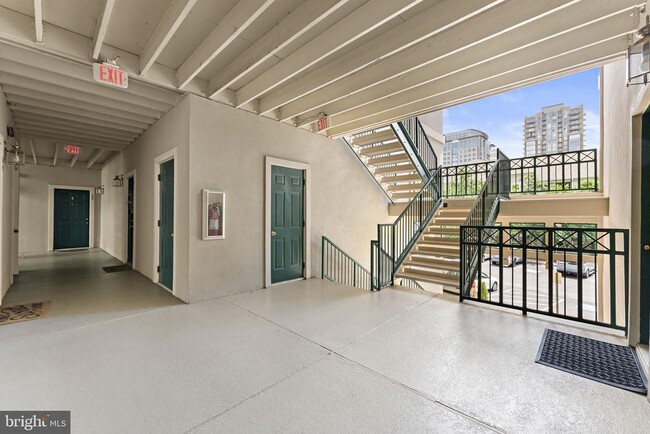 Building Photo - 12000 Taliesin Pl