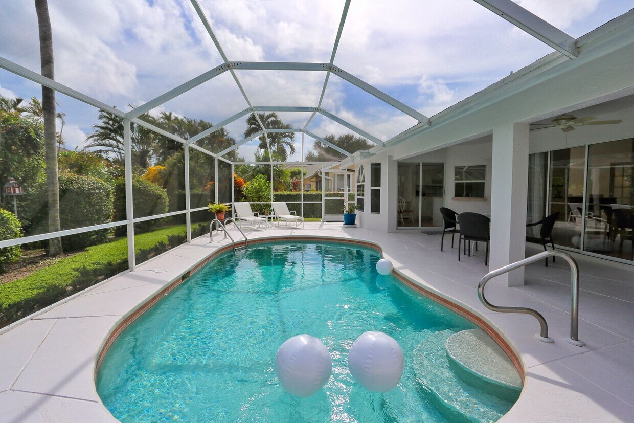 Primary Photo - **FURNISHED POOL HOME** BERKSHIRE LAKES **...